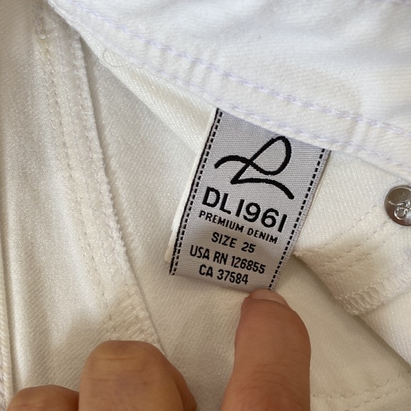 DL1961 Emma Legging 4 Way Stretch Jeans, Milk White SIZE 25 - Picture 8 of 9